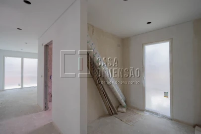 Moradia T4 para Venda em Charneca de Caparica e Sobreda