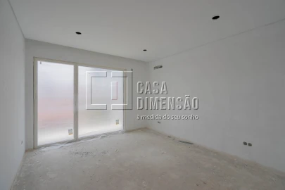 Moradia T4 para Venda em Charneca de Caparica e Sobreda
