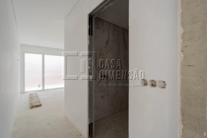 Moradia T4 para Venda em Charneca de Caparica e Sobreda