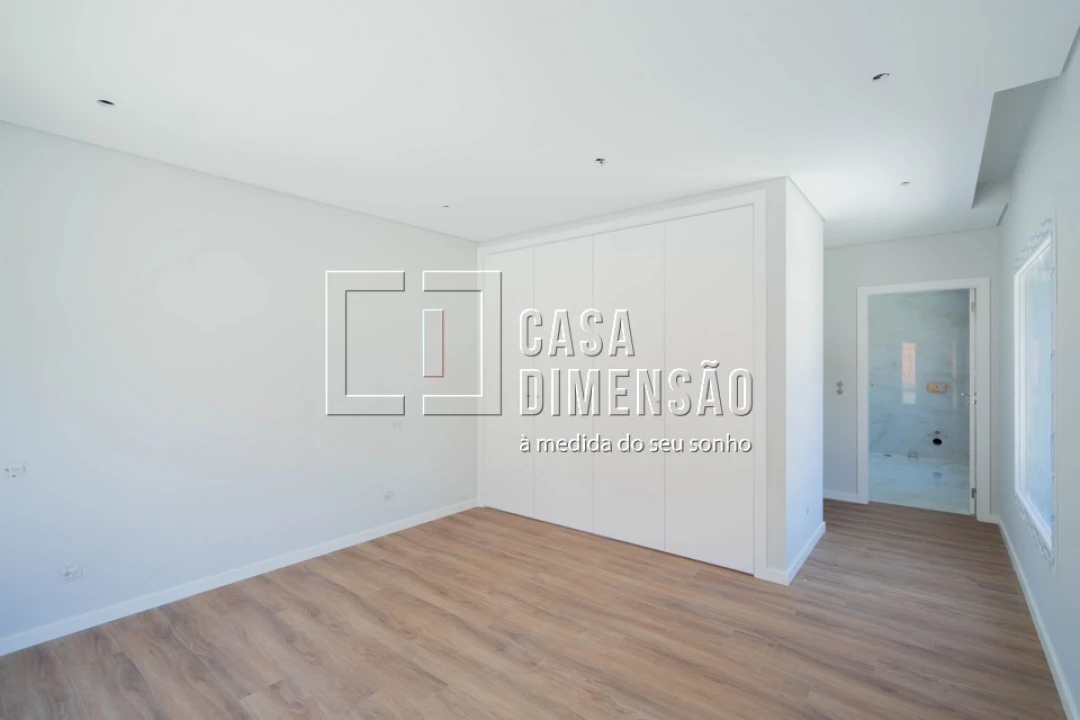 Moradia T4 para Venda em Charneca de Caparica e Sobreda Foto 45