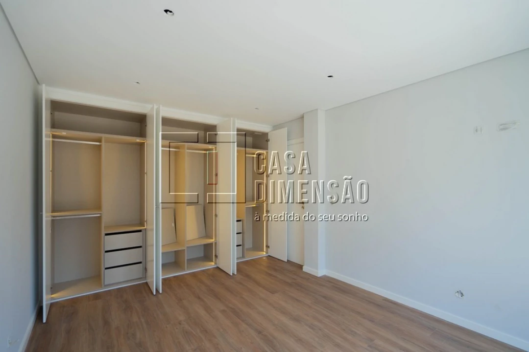 Moradia T4 para Venda em Charneca de Caparica e Sobreda Foto 62