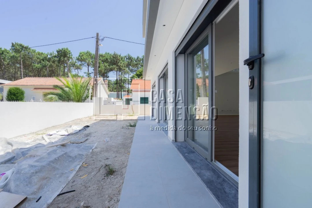 Moradia T4 para Venda em Charneca de Caparica e Sobreda Foto 95