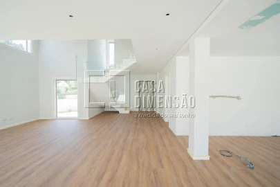 Moradia T4 para Venda em Charneca de Caparica e Sobreda