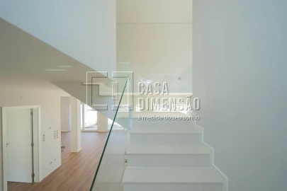 Moradia T4 para Venda em Charneca de Caparica e Sobreda