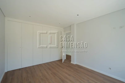 Moradia T4 para Venda em Charneca de Caparica e Sobreda