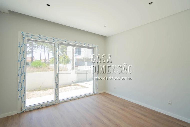 Moradia T4 para Venda em Charneca de Caparica e Sobreda Foto 27