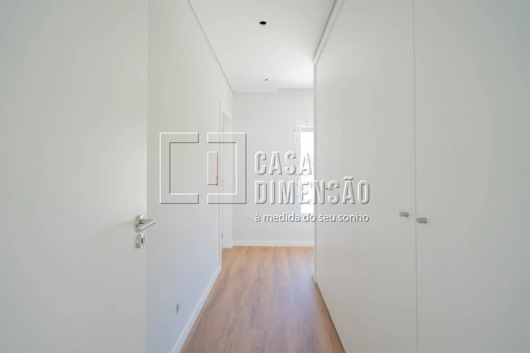 Moradia T4 para Venda em Charneca de Caparica e Sobreda Foto 42