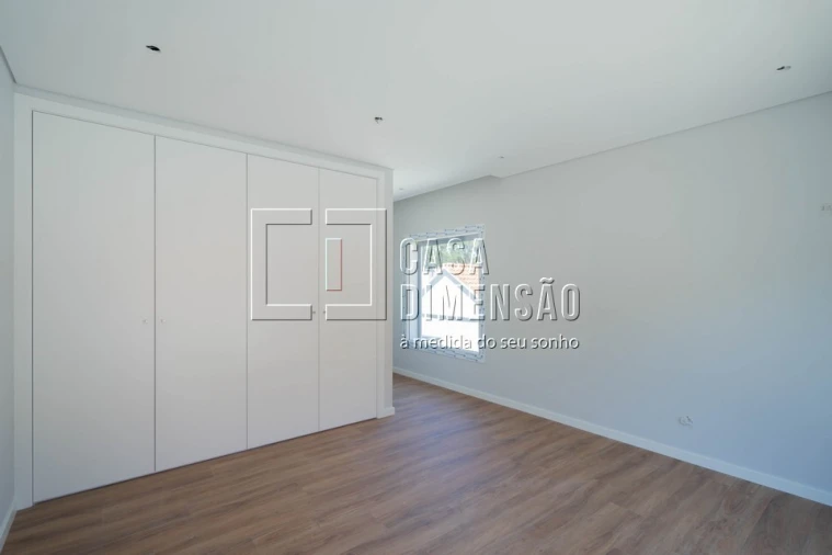 Moradia T4 para Venda em Charneca de Caparica e Sobreda Foto 48