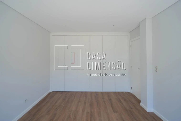 Moradia T4 para Venda em Charneca de Caparica e Sobreda Foto 60