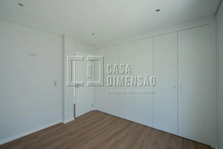 Moradia T4 para Venda em Charneca de Caparica e Sobreda Foto 64
