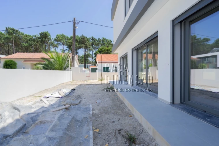 Moradia T4 para Venda em Charneca de Caparica e Sobreda Foto 94
