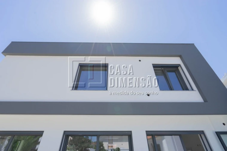 Moradia T4 para Venda em Charneca de Caparica e Sobreda Foto 97
