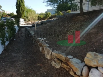 Moradia T4 para Venda em Queluz e Belas