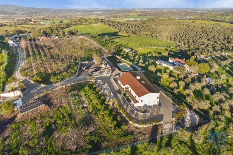 Moradia T5 para Venda em Redondo Foto 3