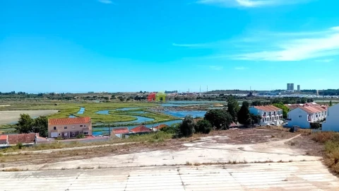 Terreno para Venda em Sado