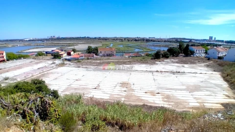 Terreno para Venda em Sado