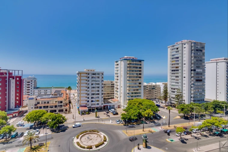 Apartamento T2 para Venda em Quarteira Foto 3