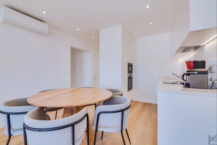 Apartamento T2 para Venda em Quarteira Foto 7