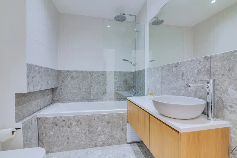 Apartamento T2 para Venda em Quarteira Foto 17