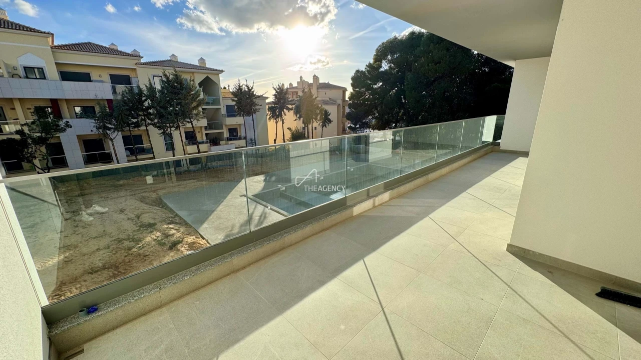Apartamento T2 para Venda em Albufeira e Olhos de Água Foto 1