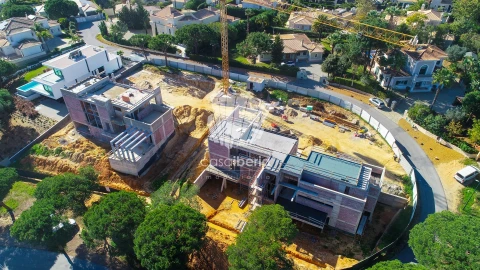 Moradia T5 para Venda em Quarteira