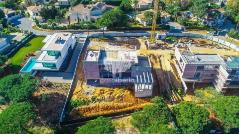 Moradia T5 para Venda em Quarteira