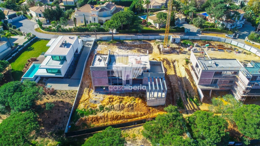 Moradia T5 para Venda em Quarteira Foto 21