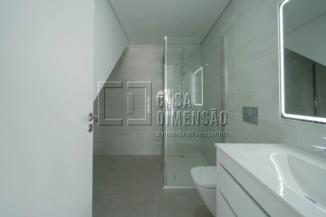Moradia T3 para Venda em Charneca de Caparica e Sobreda Foto 50