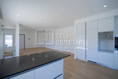Moradia T3 para Venda em Charneca de Caparica e Sobreda
