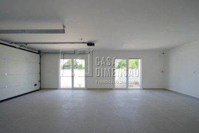 Moradia T3 para Venda em Charneca de Caparica e Sobreda
