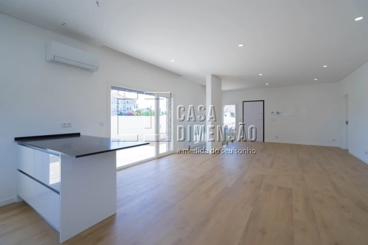 Moradia T3 para Venda em Charneca de Caparica e Sobreda Foto 22