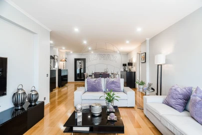 Apartamento T3 para Venda em Benfica