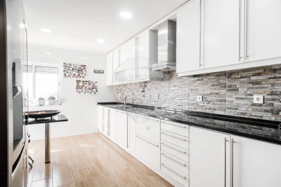 Apartamento T3 para Venda em Benfica