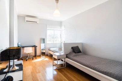Apartamento T3 para Venda em Benfica