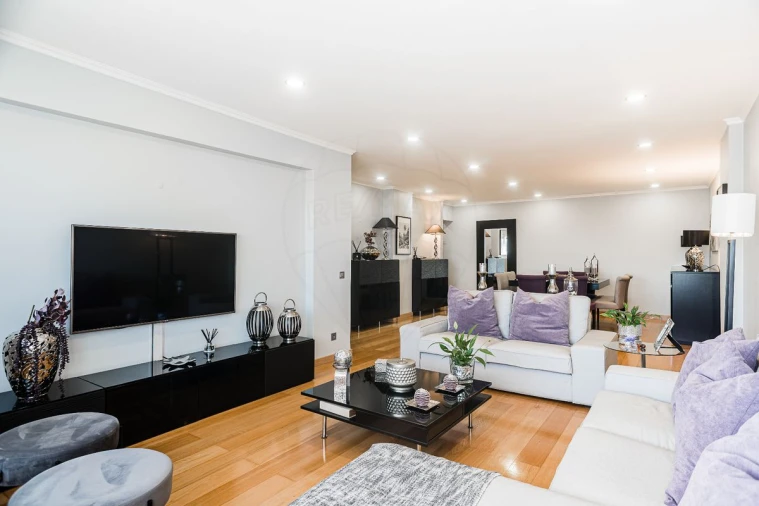 Apartamento T3 para Venda em Benfica Foto 5