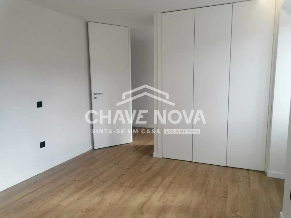 Moradia T5 para Venda em Macieira da Lixa e Caramos Foto 12