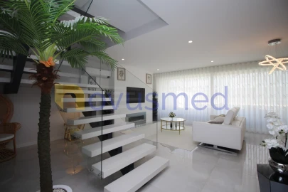 Moradia T3 para Venda em Ferreiras