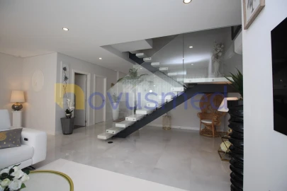 Moradia T3 para Venda em Ferreiras