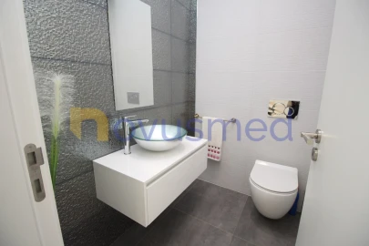 Moradia T3 para Venda em Ferreiras
