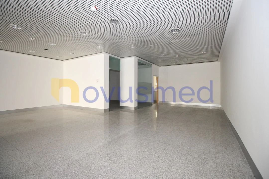 Loja para Venda em Quarteira Foto 5