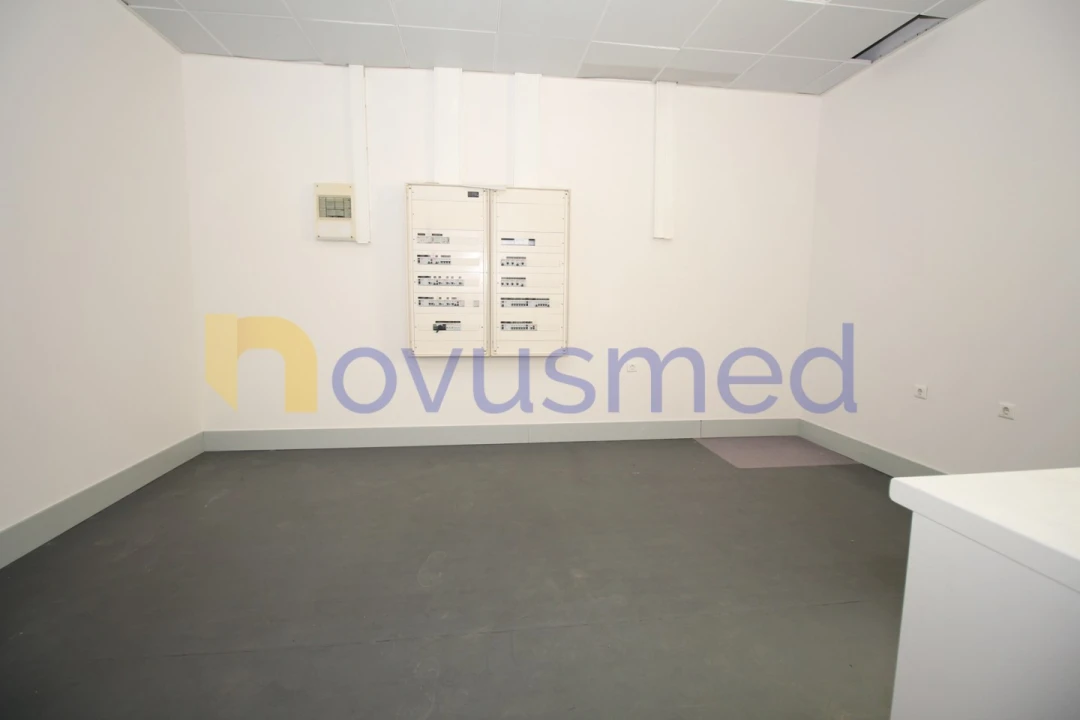 Loja para Venda em Quarteira Foto 16