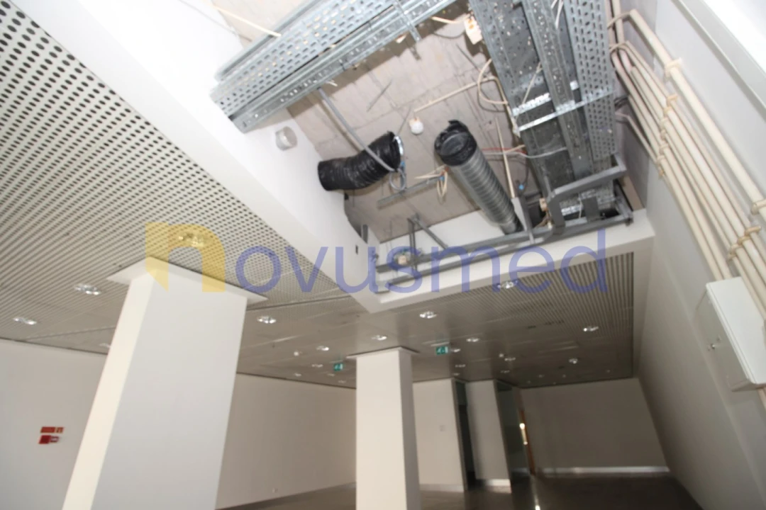 Loja para Venda em Quarteira Foto 19