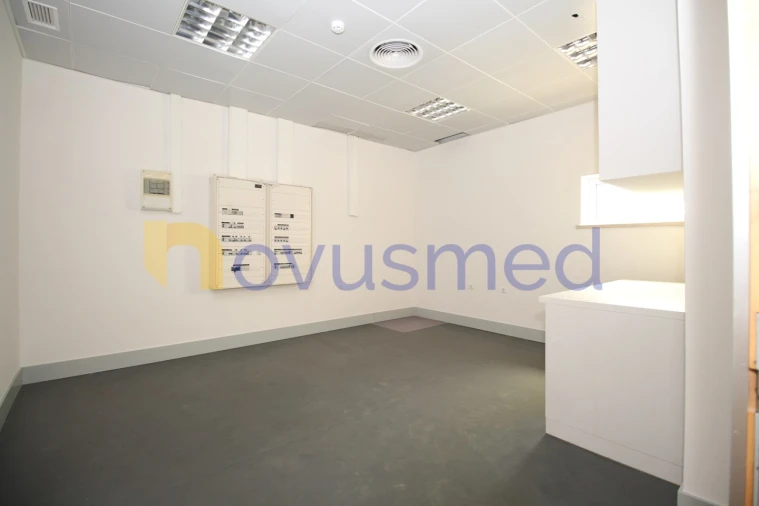 Loja para Venda em Quarteira Foto 11