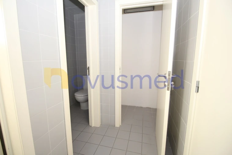 Loja para Venda em Quarteira Foto 15