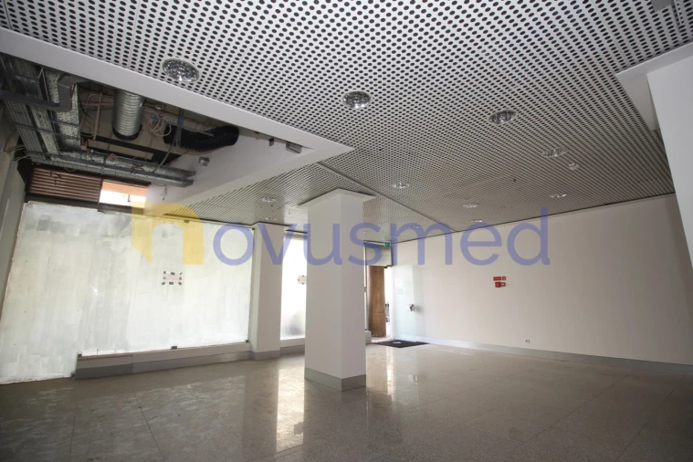 Loja para Venda em Quarteira Foto 20