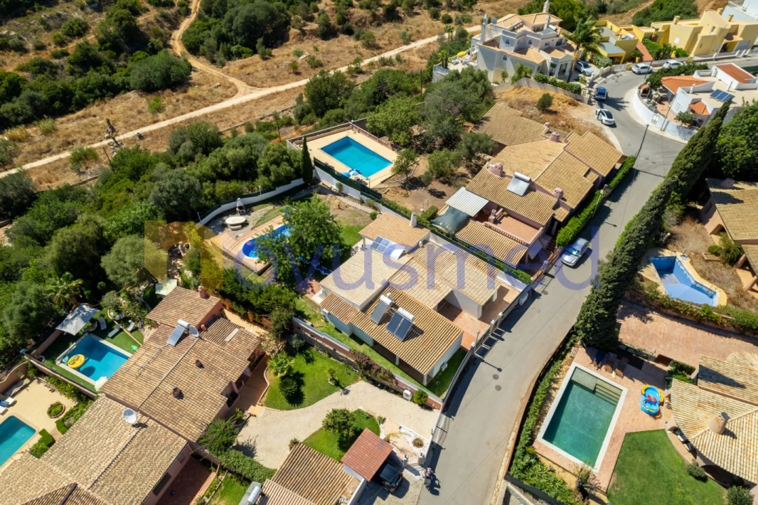 Moradia T4 para Venda em Albufeira e Olhos de Água Foto 4