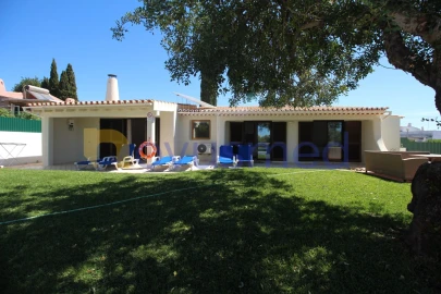 Moradia T4 para Venda em Albufeira e Olhos de Água