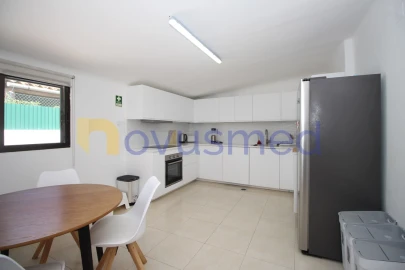 Moradia T4 para Venda em Albufeira e Olhos de Água