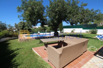 Moradia T4 para Venda em Albufeira e Olhos de Água