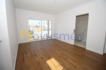 Apartamento T3 para Venda em Albufeira e Olhos de Água